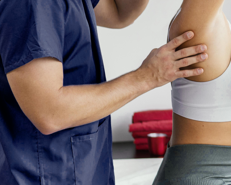 Valutazione con fisiatra dell’apparato muscolo-scheletrico presso Rinnova Medical a Nova Milanese.