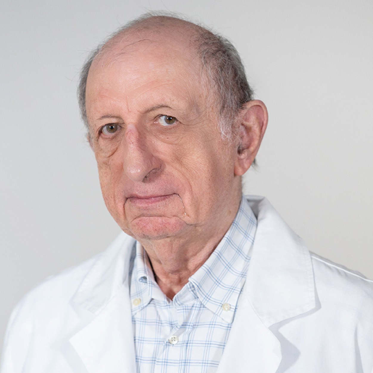 Il Dott. Enrico Planca, cardiologo presso Rinnova Medical a Nova Milanese.