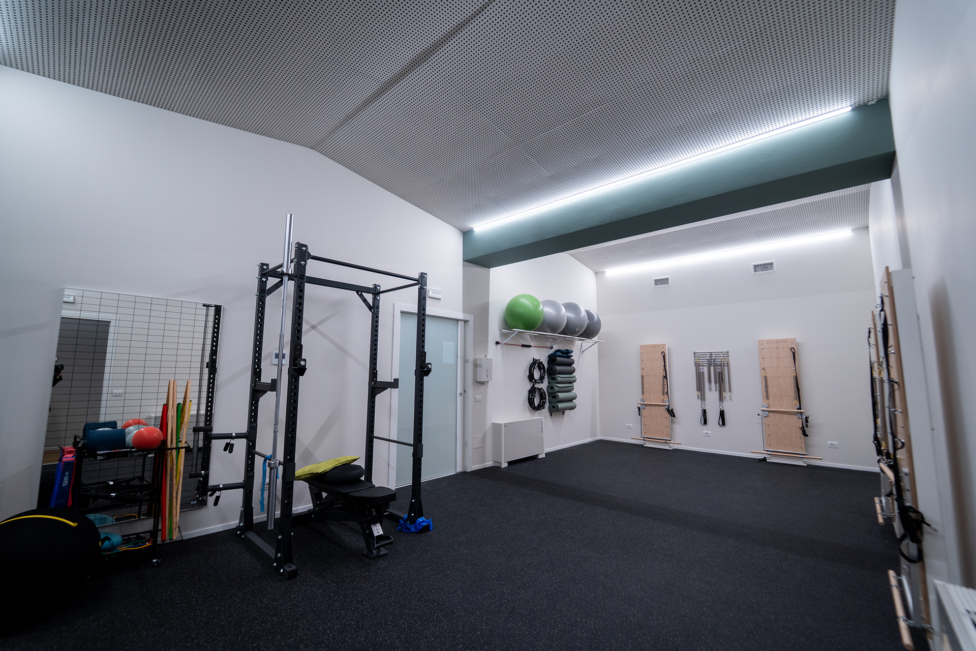 Palestra riabilitativa per fisioterapia e recupero funzionale del centro medico Rinnova Medical a Nova Milanese